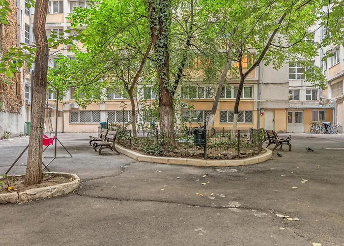 Netflix & 1br Heart Of