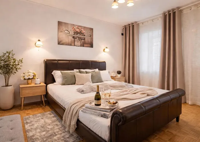 Hideaway - Peaceful 1-bedroom In The Heart Of * بوخارست