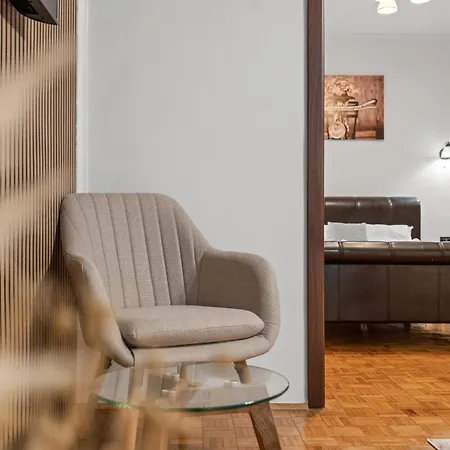 Netflix & 1br Heart Of *