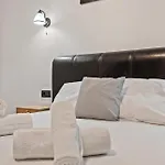Hideaway - Peaceful 1-bedroom In The Heart Of