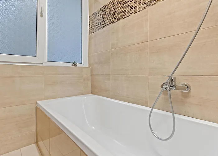 Netflix & 1br Heart Of * Bucareste